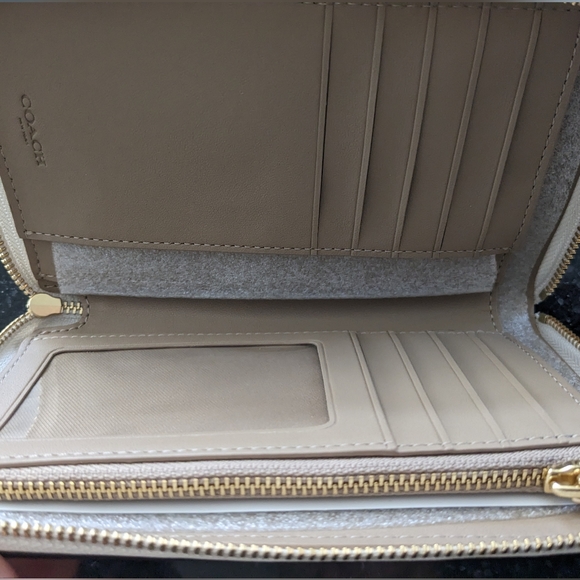 Coach Floral Whipstitch Refined Leather Zip Closure Medium Wallet + Gift Box Nwt - Picture 6 of 8